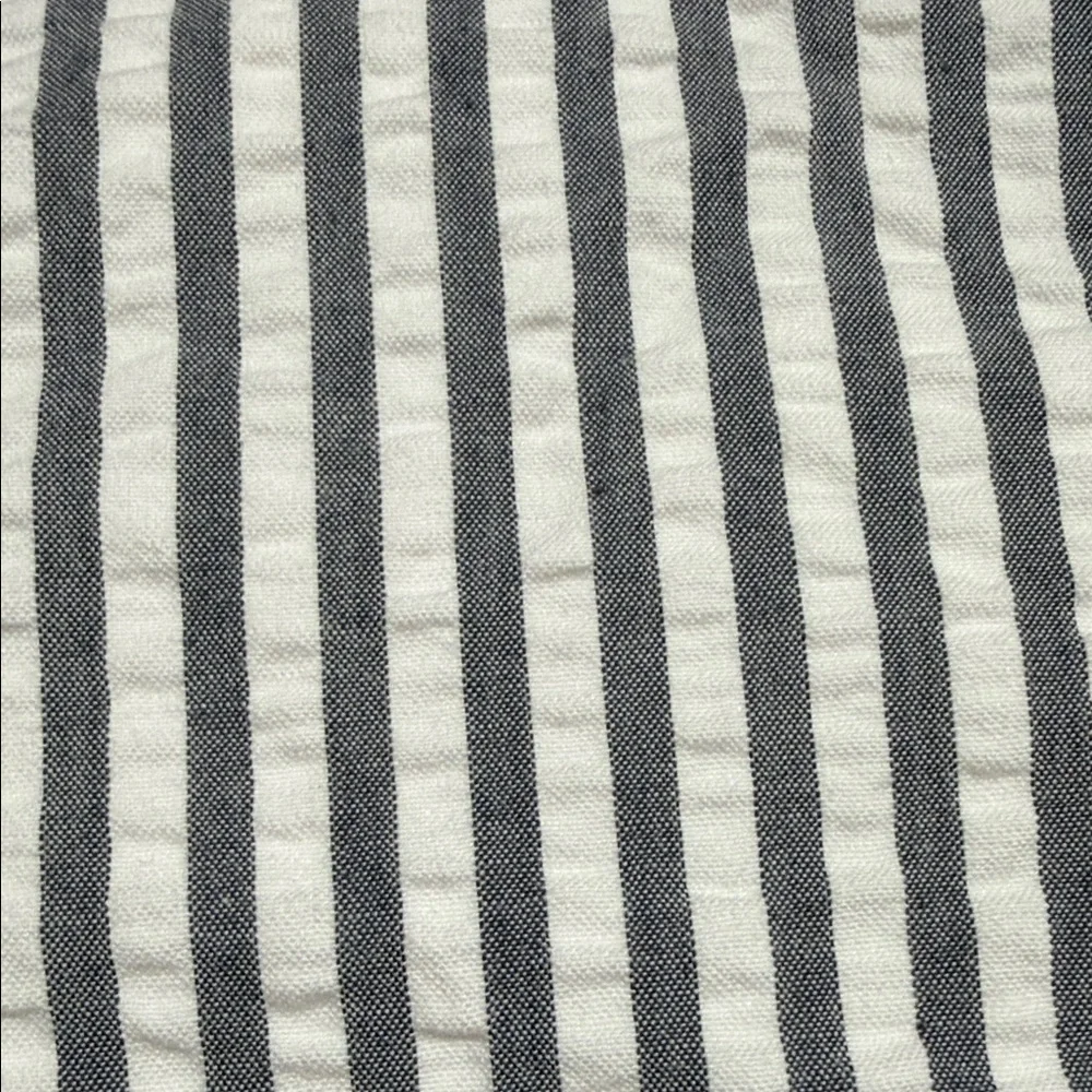 GAP Kids Gray/Blue & White Striped Seersucker Shorts, Adj Waist. Sizes 8 & 10.